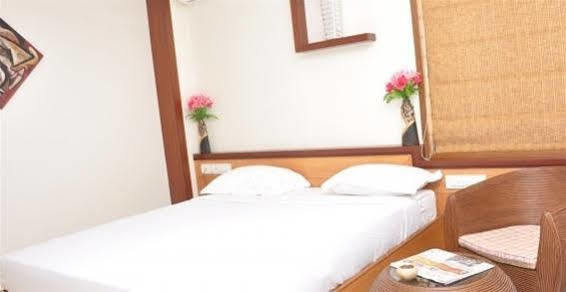 Hotel Rithanns Karumathampatti Karumattampatti Экстерьер фото